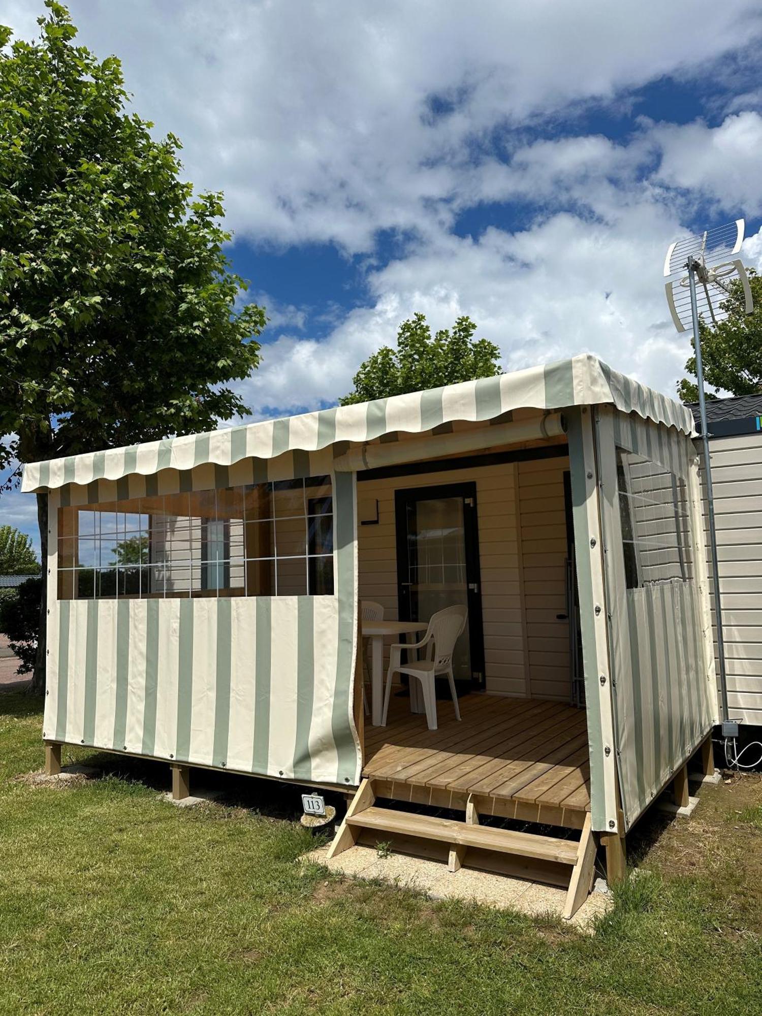 Camping Le Moulin De La Salle Les Sables-d'Olonne Exterior photo